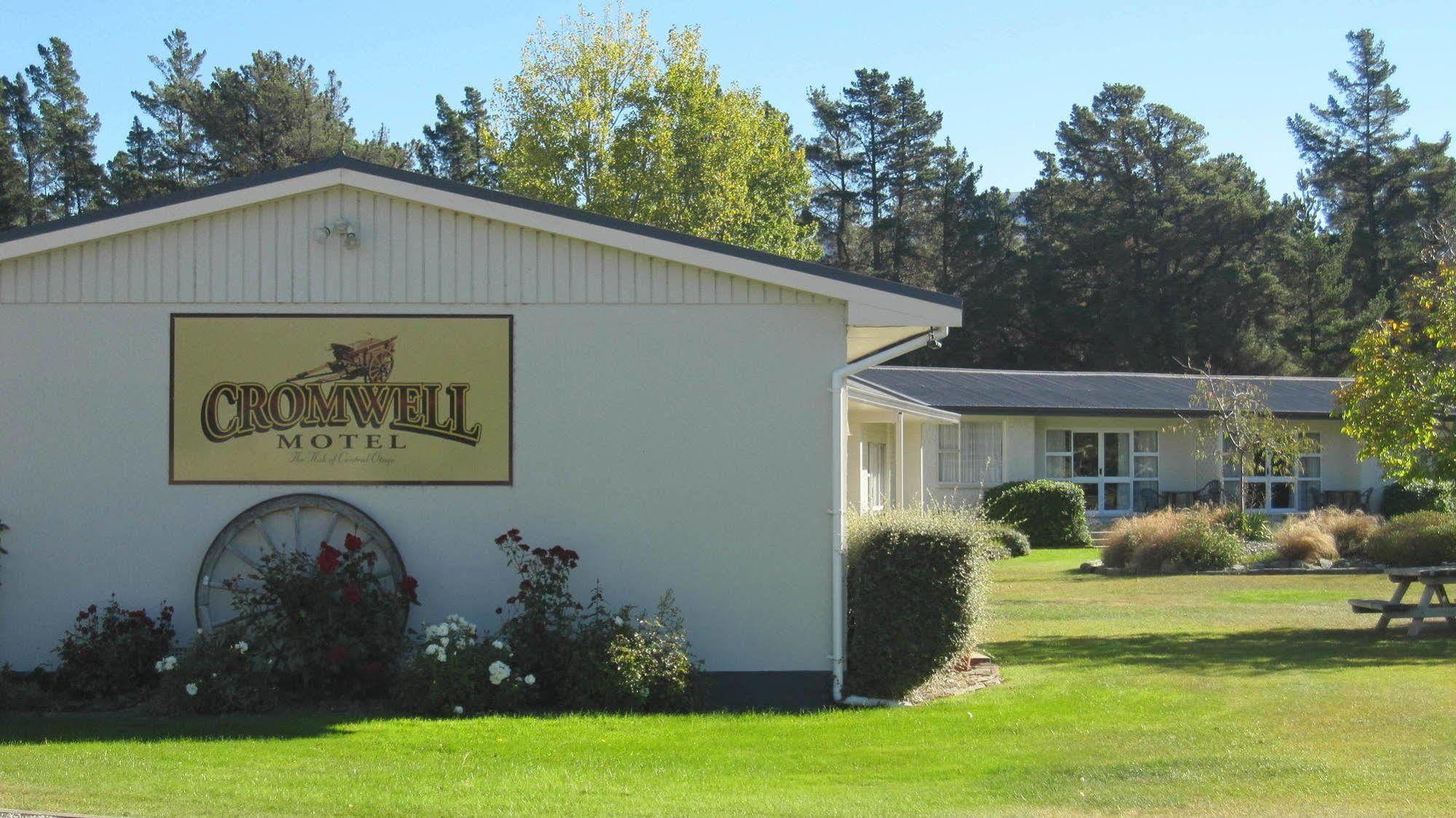 Cromwell Motel Exterior photo